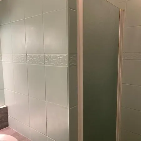 ホームステイ Chambre Meublee Cafe Boulevard Joseph Vallier